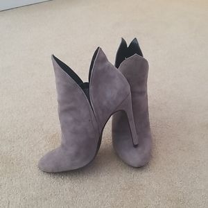 Nine West Grey Bootie Heels like New